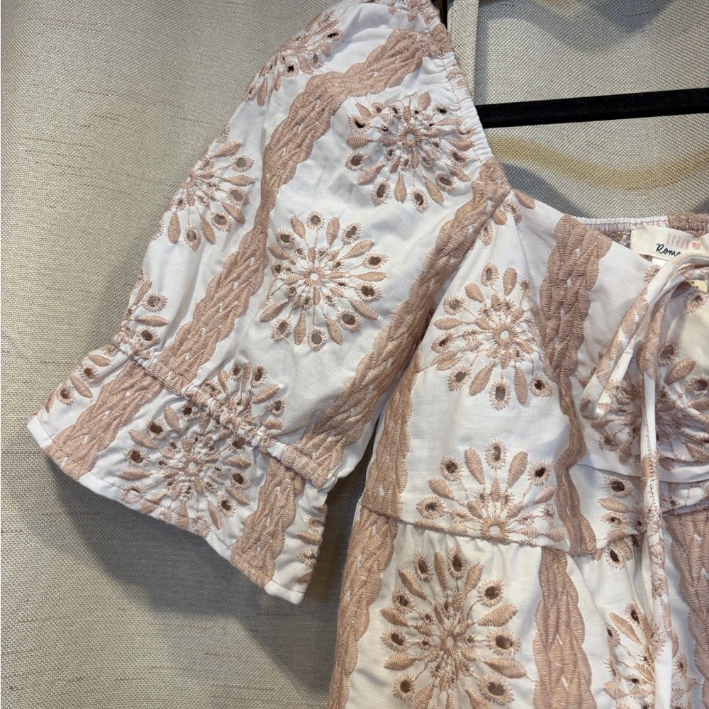 Urban Romantics Eyelet Top - Picture 3 of 10